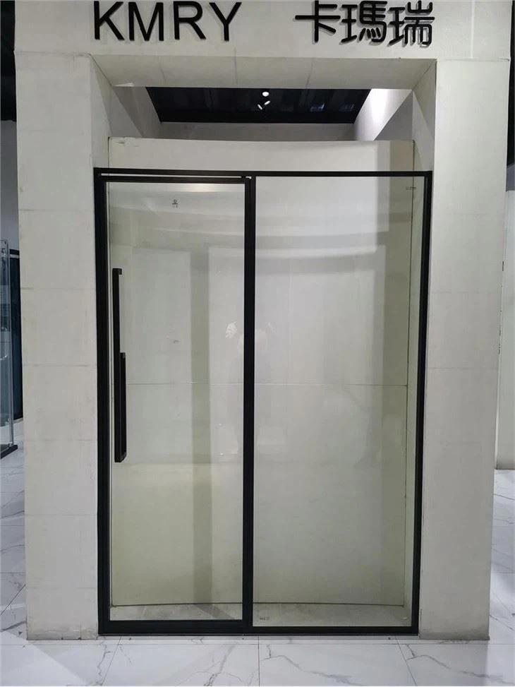 wall to wall frameless shower screen